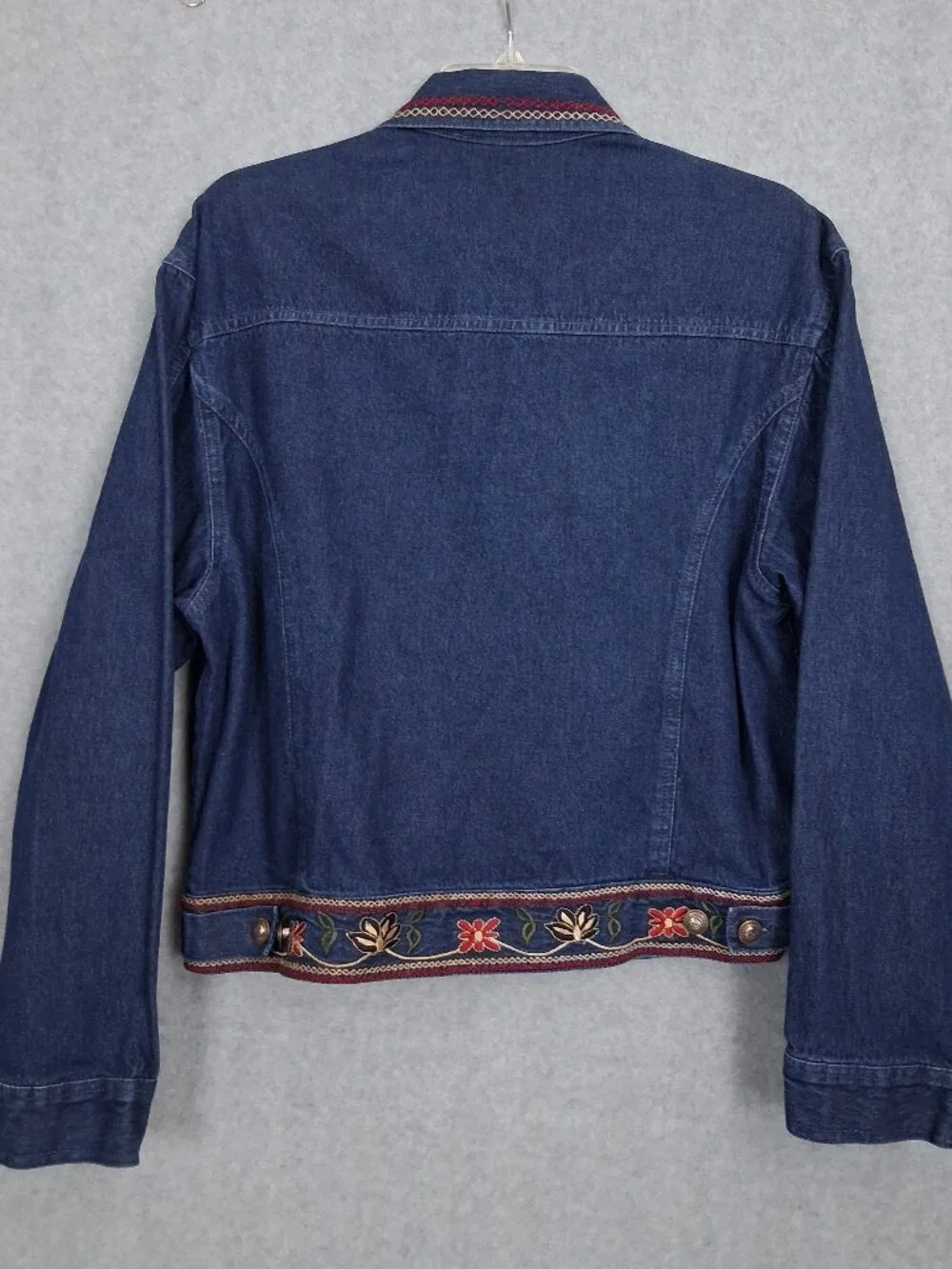 Rebecca Malone | Dark Wash Short Denim Jacket with Red Floral Embroidery | Sz L - Picture 4 of 8